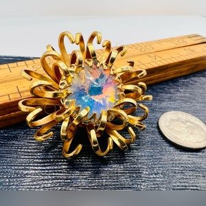 Vintage SARAH COVENTRY gold tone floral brooch huge rhinestone center gorgeous!